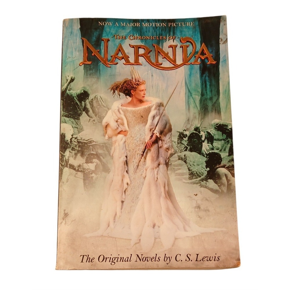 Chronicles of Narnia Complete 7 Book Collection C.S. Lewis-Paperback